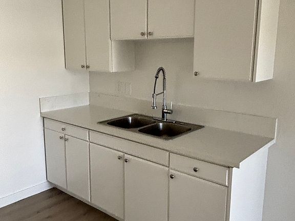 5th image of 8513 Balboa Blvd #53