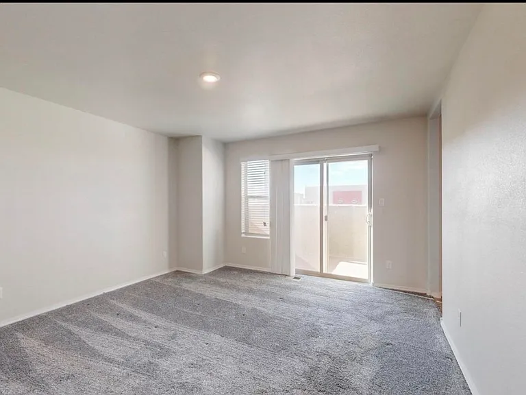 1504 Gulfstream Dr SE — Photo 10