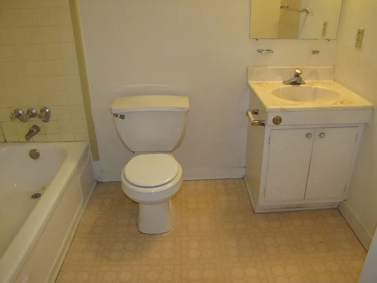 109 Thornwell Ct #G — Photo 10