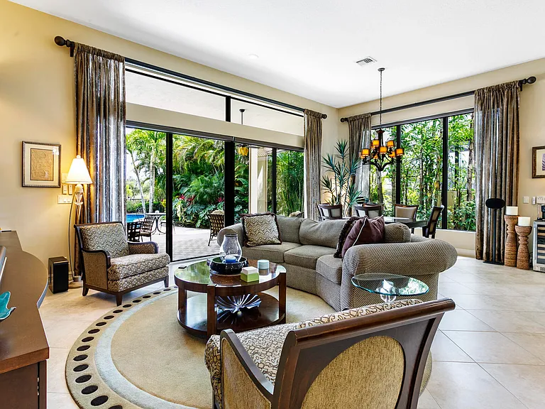 6700 Fox Hollow Dr — Photo 6