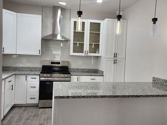 4th image of 2226 Bellefontaine St