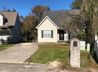 17 Fleetwood Pl, Ocean Springs, MS 39564