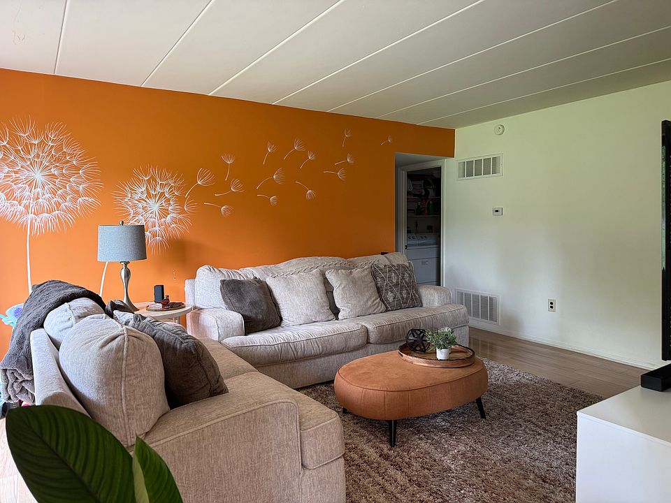 1st image of 11-10 Aspen Way #1110