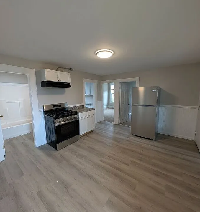 63 Sullivan St #3