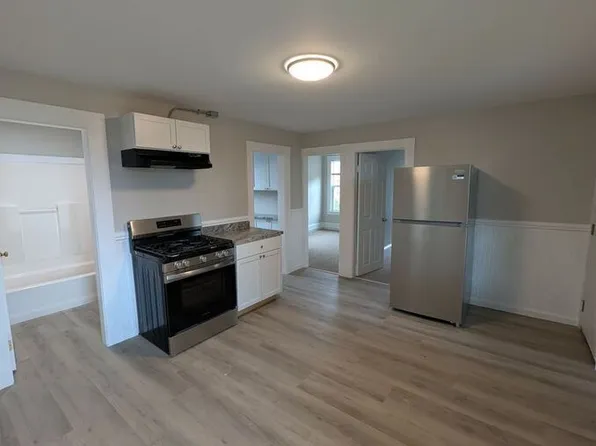 63 Sullivan St #3, Manchester, NH 03102