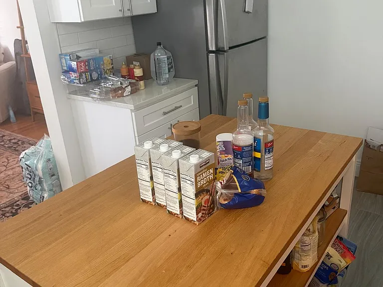 36 Courter Ave #1A — Photo 9