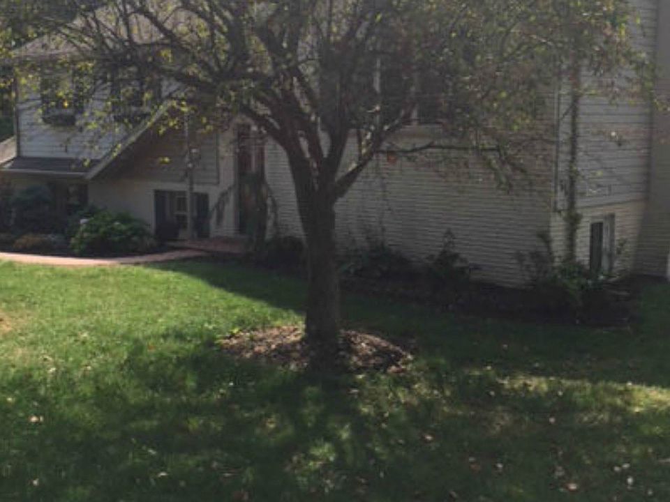 24 Troy Dr main