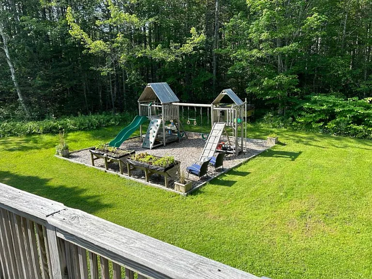 515 N Shore Dr — Photo 4