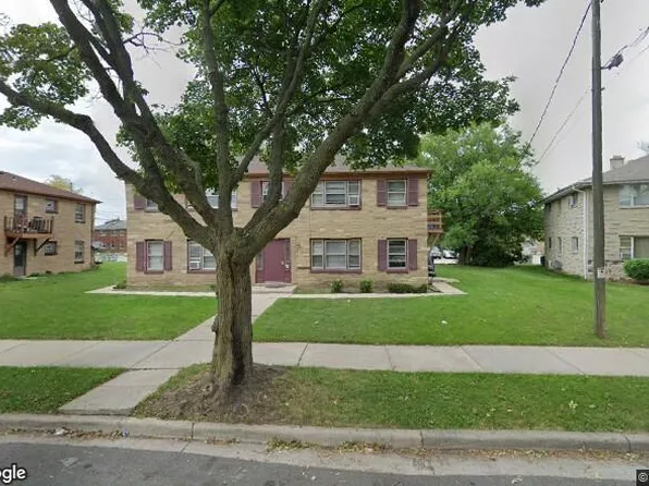 5876 N 32nd St APT 3, Milwaukee, WI 53209