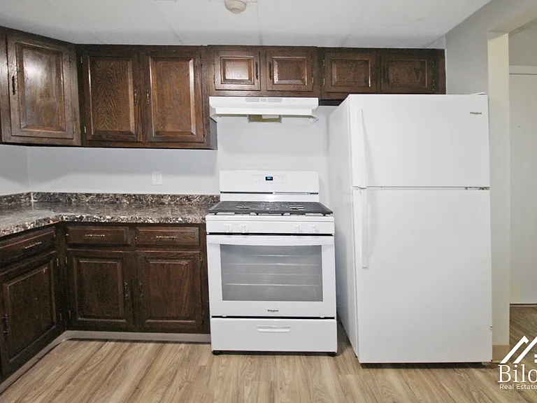 1250 South Broadway — Photo 5