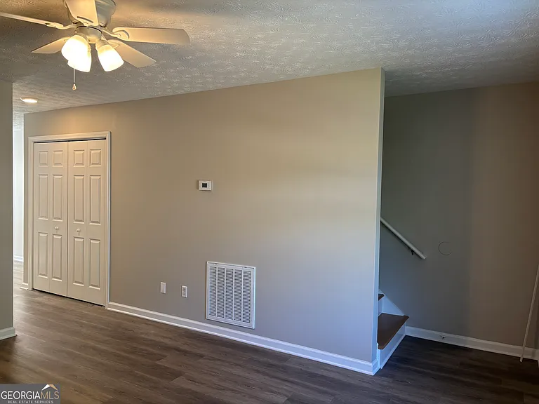 97 Lily Dr #F — Photo 4