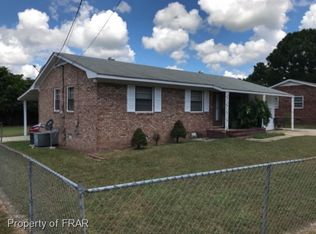1172 Honeycutt Rd, Fayetteville, NC 28311