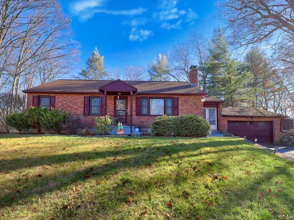 90 Spruce Drive, Torrington, CT 06790