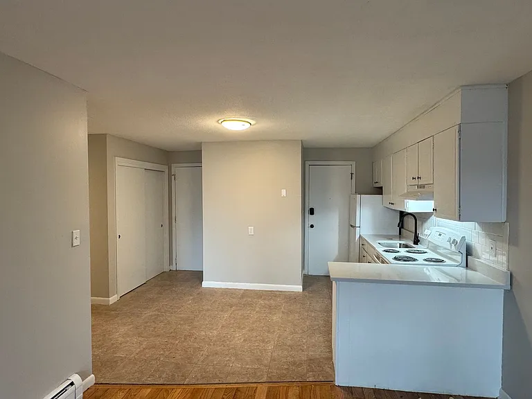 50 Danbury Dr #22 — Photo 8