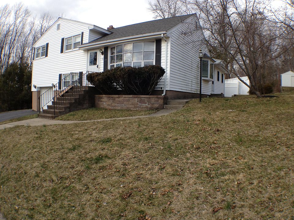 2nd image of 33 Newton St