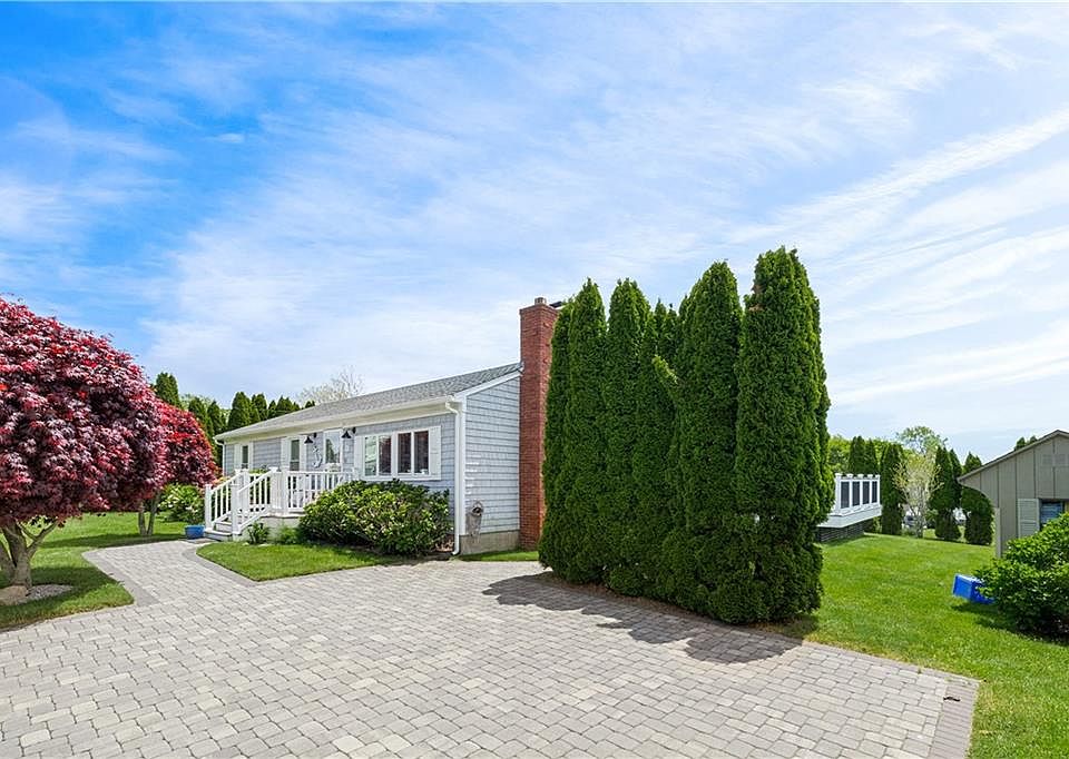 1st image of 35 Willow Ave