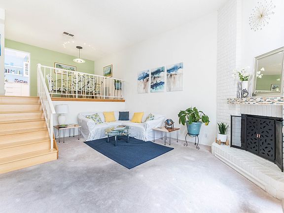4th image of 20224 Sherman Way Unit 31