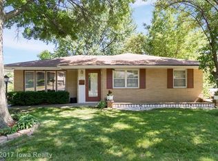 3921 Aurora Ave, Des Moines, IA 50310