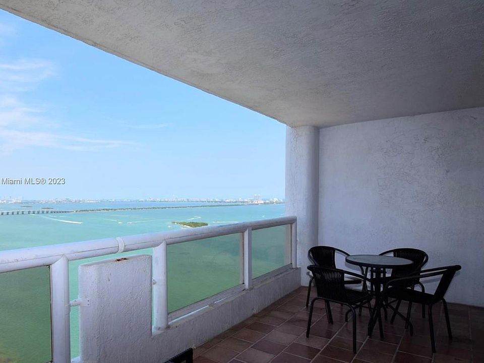 1st image of 1717 N Bayshore Dr #D-3937