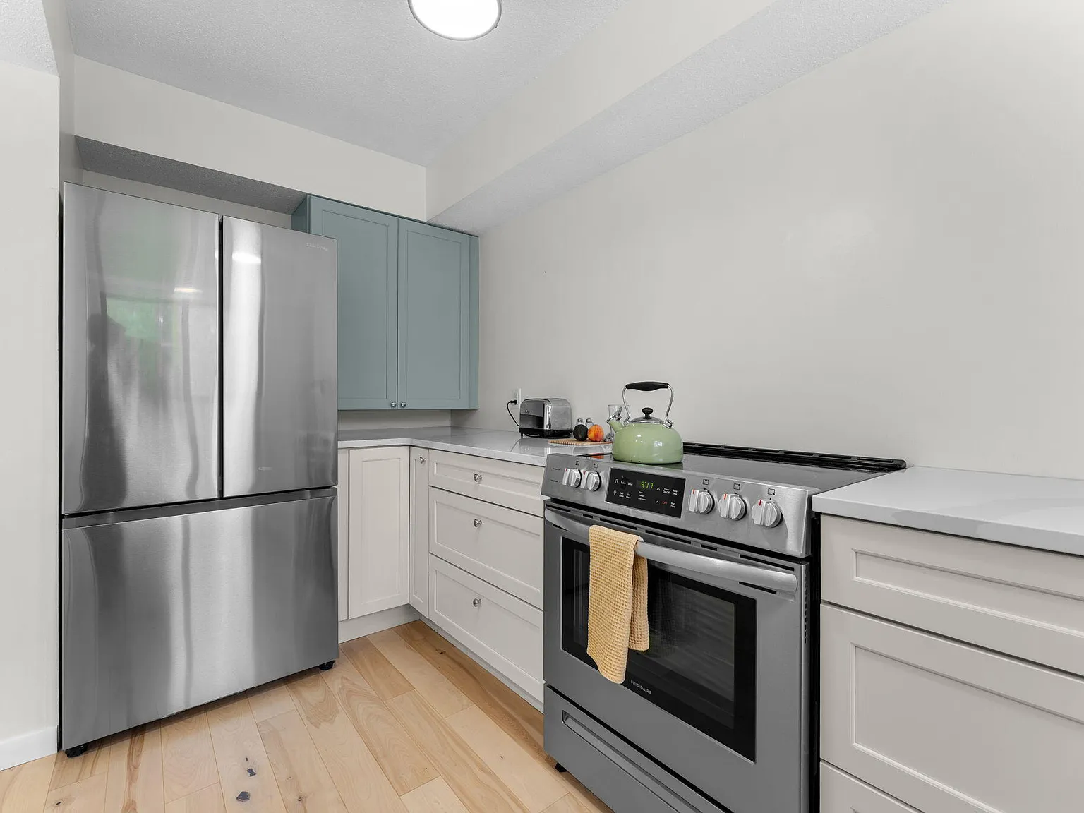 3 bed, 2.0 bath, 1243 sqft, $1,575 — Photo 4