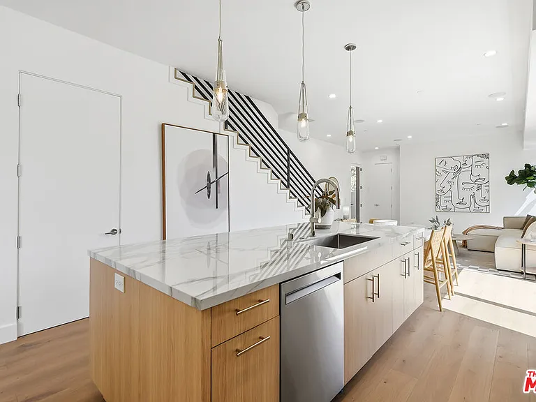 4095 Sawtelle Blvd #A — Photo 11