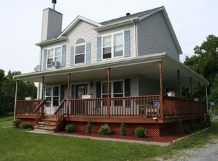 107 E Dorsey Ln, Poughkeepsie, NY 12601