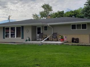 111 E 9th Ave, Groton, SD 57445