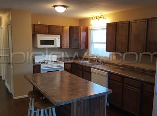 1092 Eisenhower Rd, Hiawatha, IA 52233