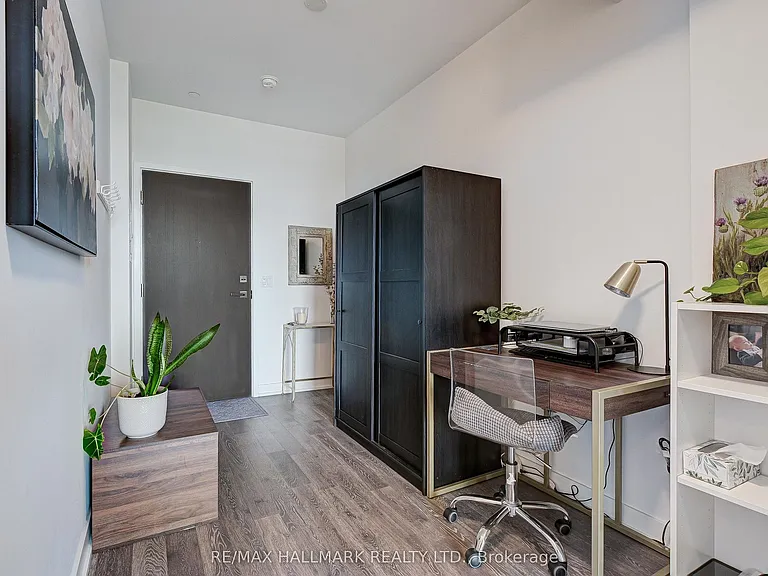 1238 Dundas St E #813 — Photo 12