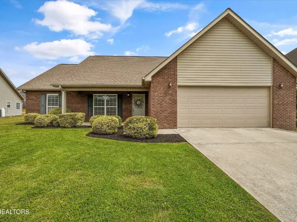 1132 Cherbourg Dr, Maryville, TN 37801