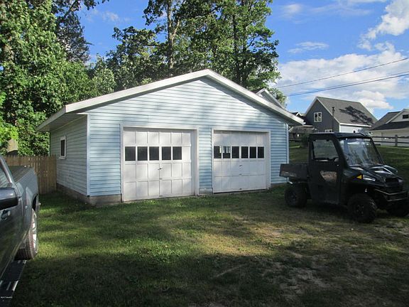 5th image of 672 Woodland Dr