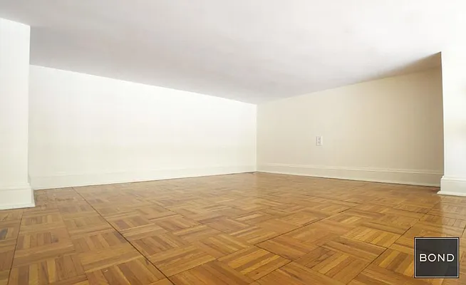 Rented by Bond New York | media 5