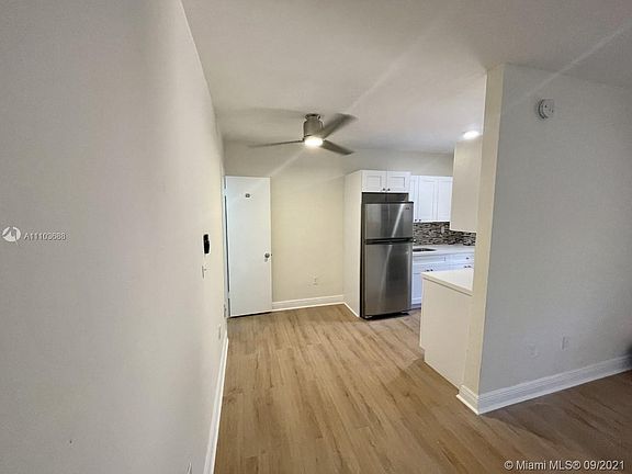 5th image of 218 Santillane Ave APT 17