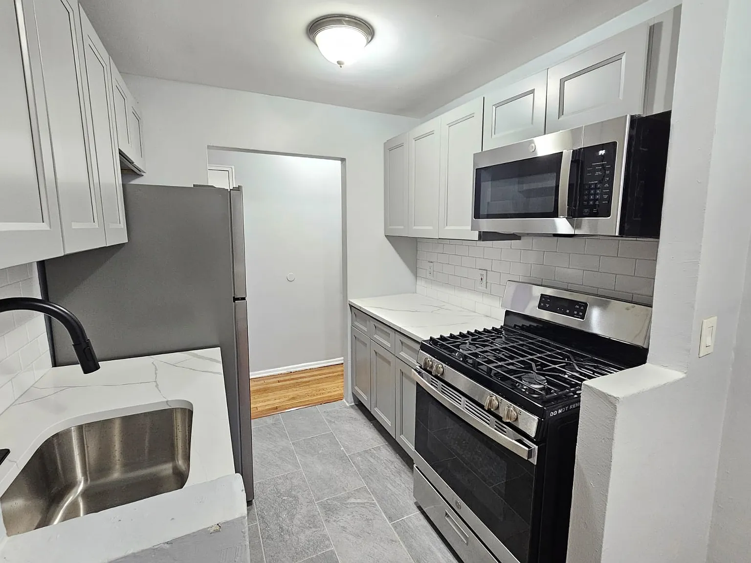 2 bed, 1150 sqft, $2,100 — Photo 1