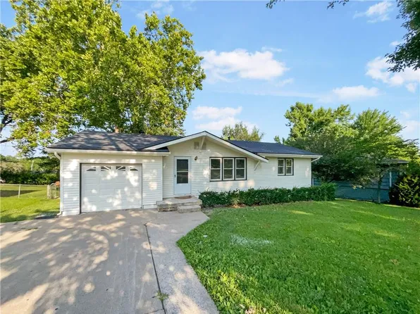 7512 N Hemple Ave, Kansas City, MO 64152