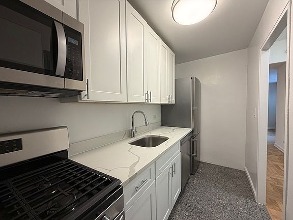 5th image of 305 E 86th St #19TE