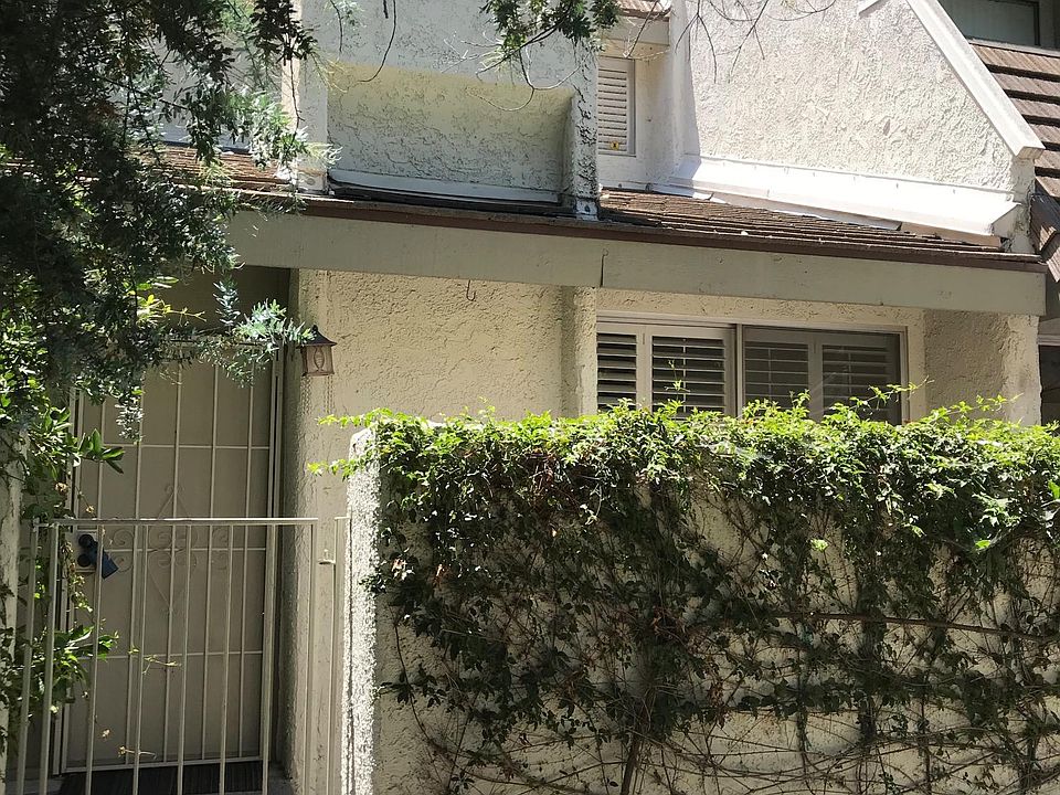 1st image of 11786 Moorpark St Unit E