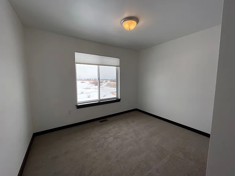 827 Rookery Ln — Photo 8