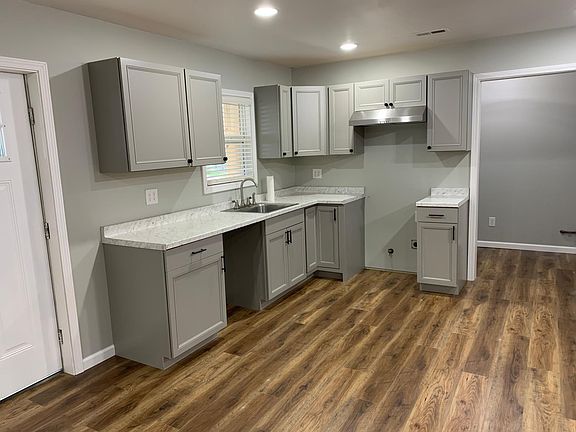 Spacious fully functional Kitchen