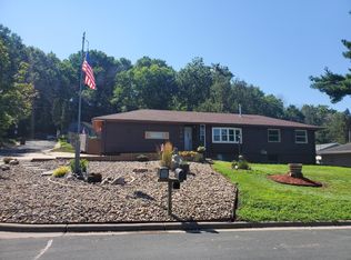 1301 Woodhill Rd, Burnsville, MN 55337