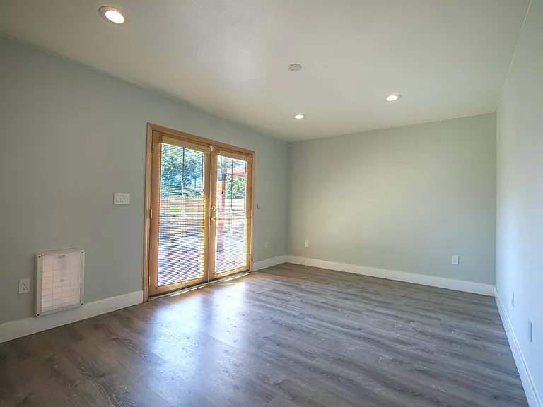 6008 2nd Ave — Photo 11