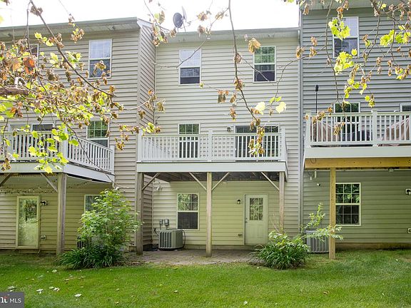 2nd image of 707 Jacobsen Cir