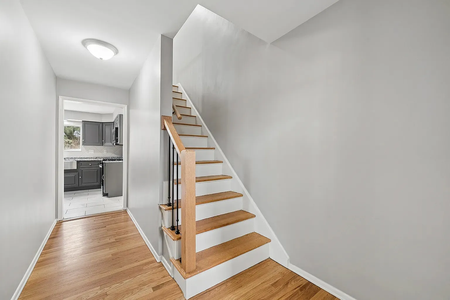4 bed, 2.5 bath, $3,000 — Photo 3
