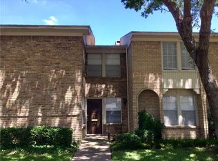 519 Towne House Ln, Richardson, TX 75081