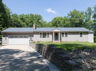 659 Pingree Hill Rd, Auburn, NH 03032