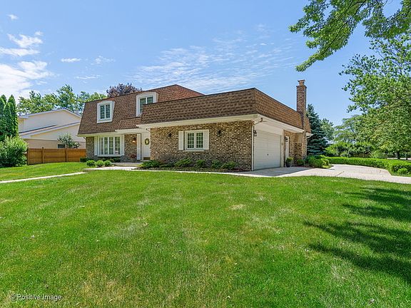 2nd image of 18W229 Claremont Dr
