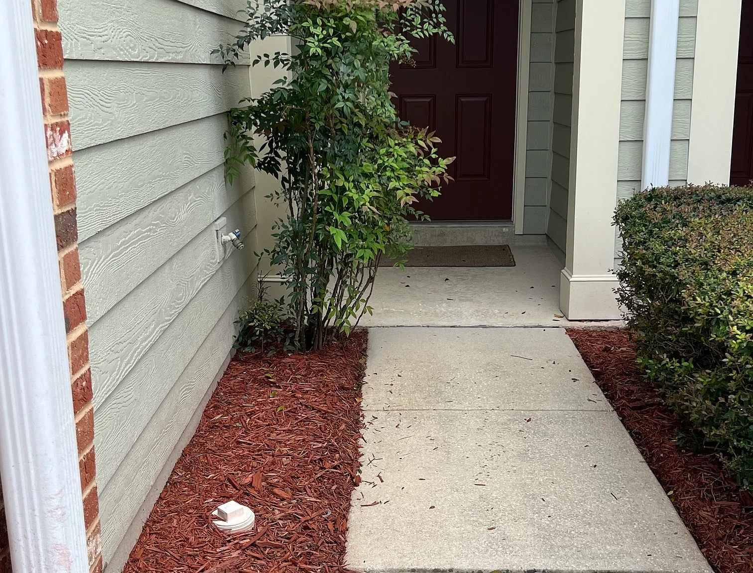 3 bed, 2.5 bath, 1728 sqft, $2,045 — Photo 3