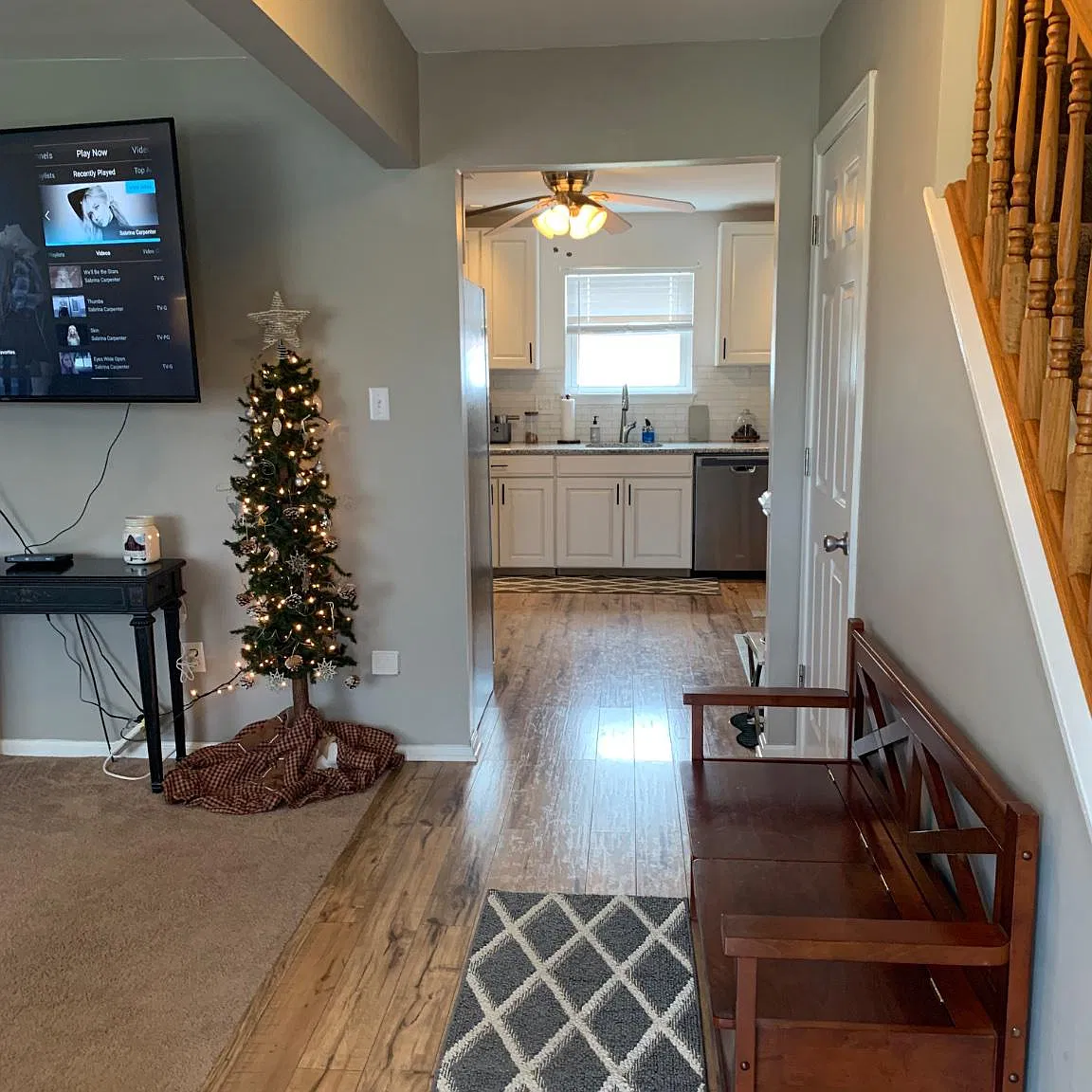 3 bed, 1.5 bath, 1720 sqft, $3,200 — Photo 2