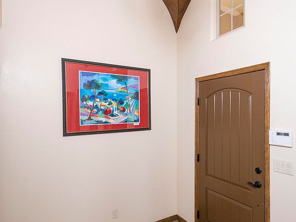 4th image of 3683 Santa Cecilia Ave