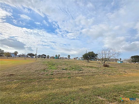 3rd image of 125 Stovall Dr
